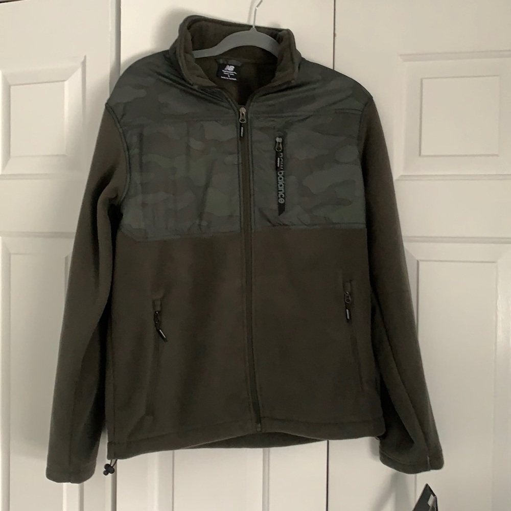 New Balance Men’s quarter zip fleece jacket size Small.